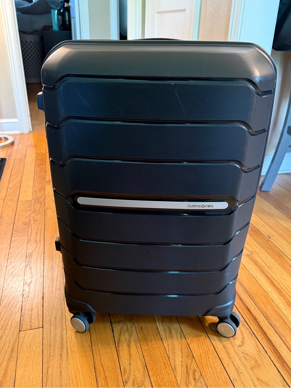 Samsonite Black Freeform Medium Check-in Hardside Spinner